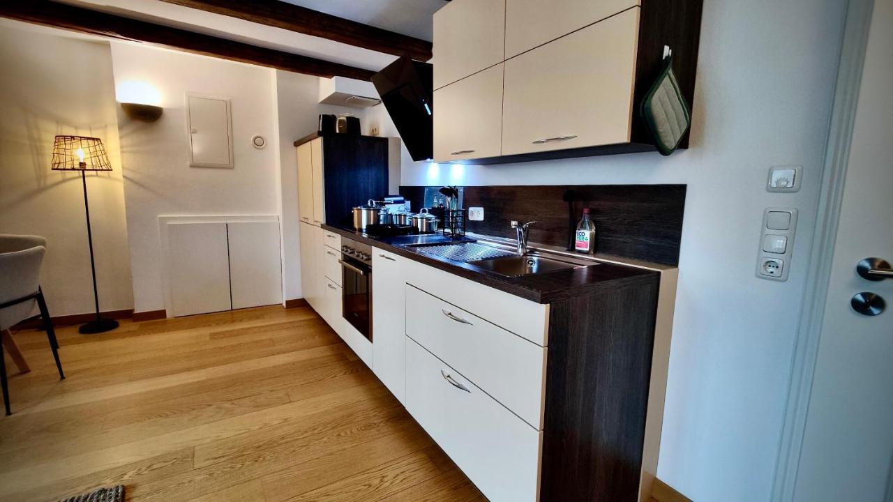 One Apartment's⎢neu+zentral⎢alberstplatz⎢altbau Apartamento