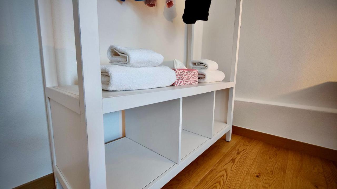 Apartamento One Apartment's⎢neu+zentral⎢alberstplatz⎢altbau