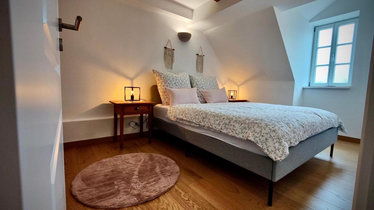 One Apartment's⎢neu+zentral⎢alberstplatz⎢altbau Apartamento Coburg