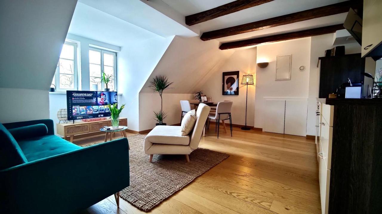 Apartamento One Apartment's⎢neu+zentral⎢alberstplatz⎢altbau Coburg