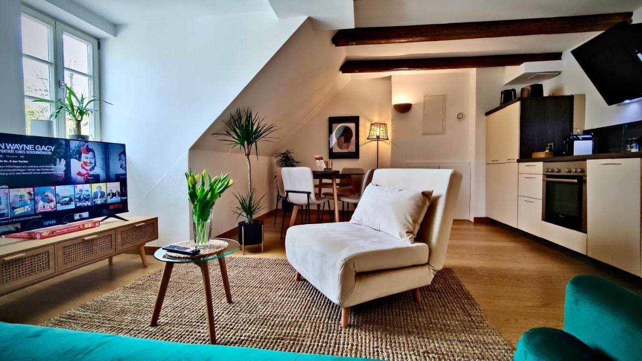 One Apartment's⎢neu+zentral⎢alberstplatz⎢altbau
