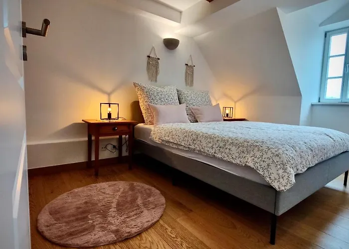 One Apartment\'s⎢Neu+Zentral⎢Alberstplatz⎢Altbau